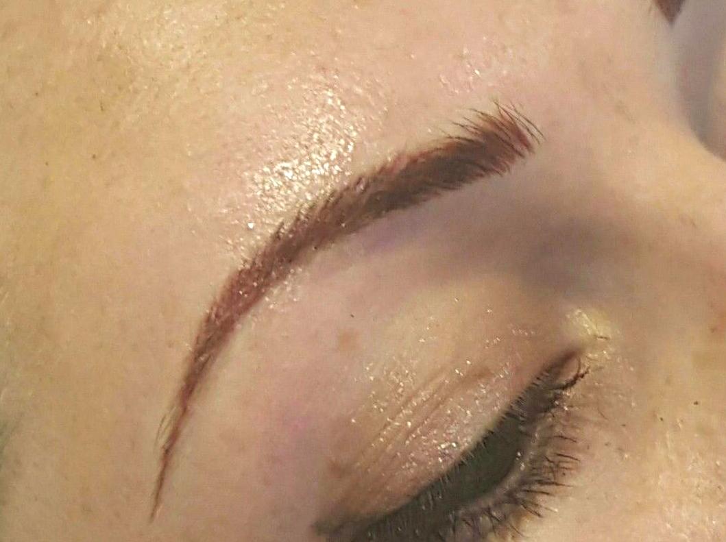 Eyebrow Tattoos: Their Benefits